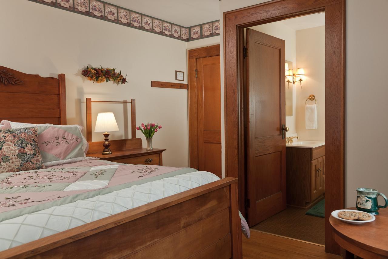 The White Oak Inn Zuck Экстерьер фото