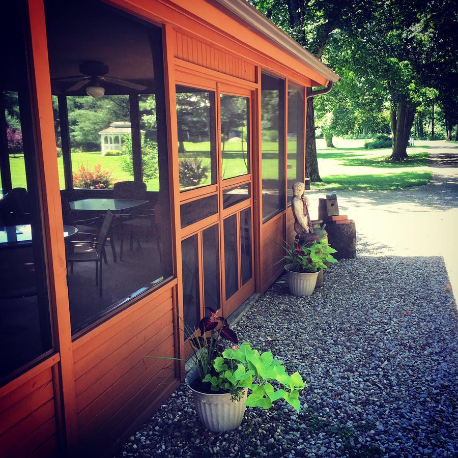 The White Oak Inn Zuck Экстерьер фото